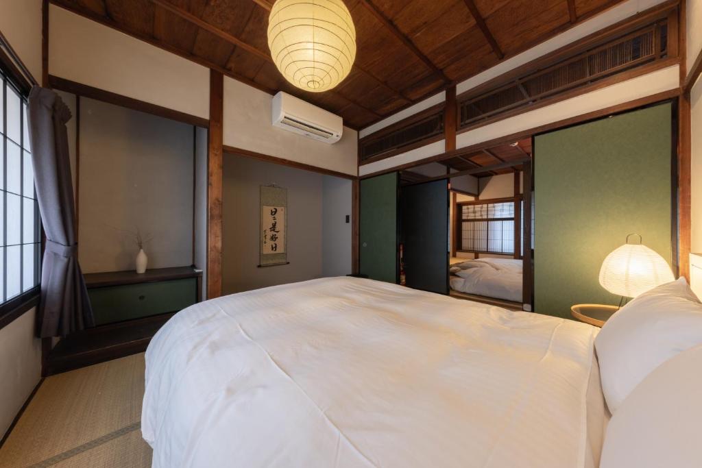 私たちが運営するSAKON UKON(金沢の町家一棟貸し)